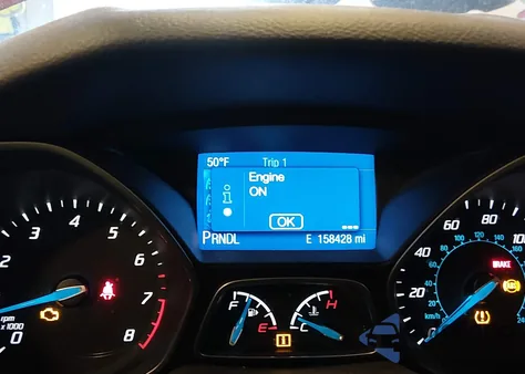 2014 Ford Focus Se z USA, uszkodzony, nr VIN 1FADP3K2XEL235577